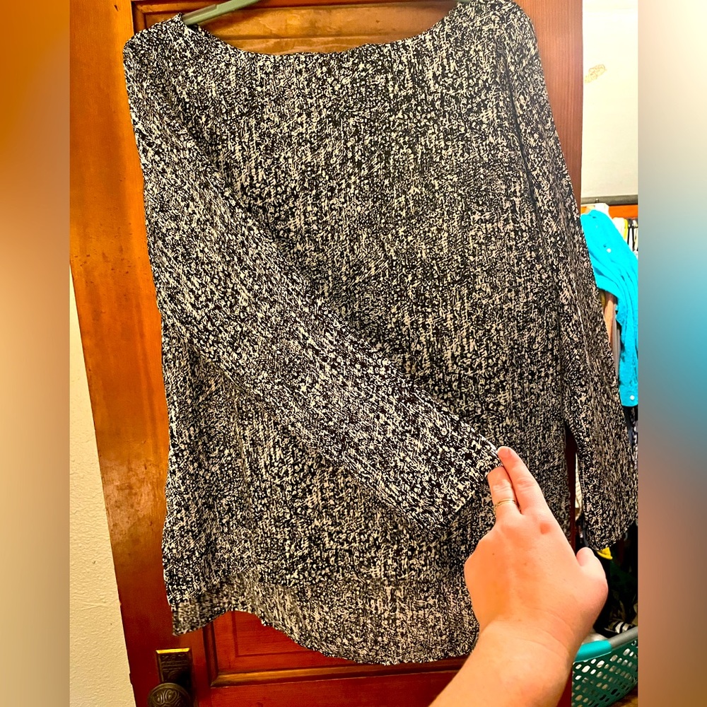 Silky black and white tunic top from Violet and Claire